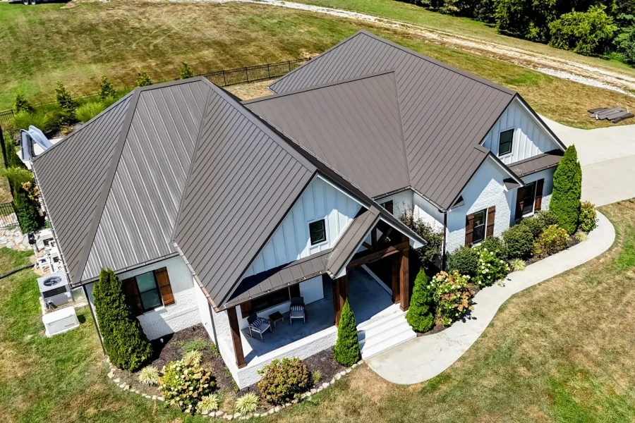 Standing seam metal roof on a white home in Franklin, Tennessee